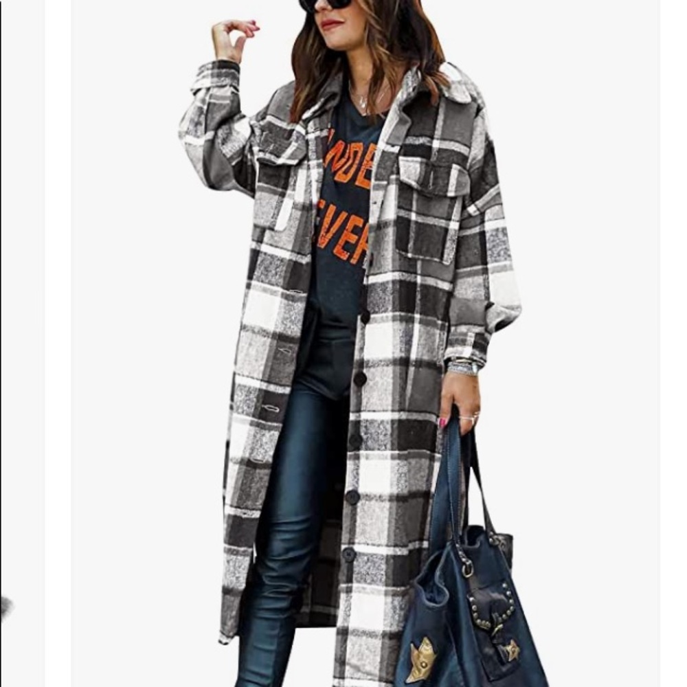 Perfect fall staple MUST HAVE! Women's Long Plaid Shacket